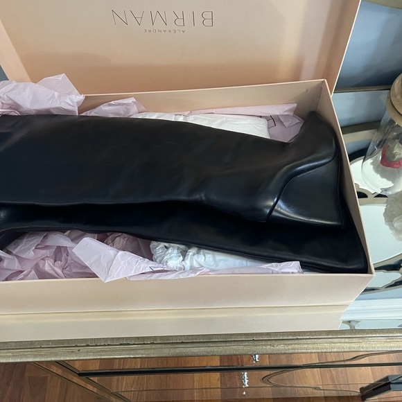 Boots - Picture 7 of 8